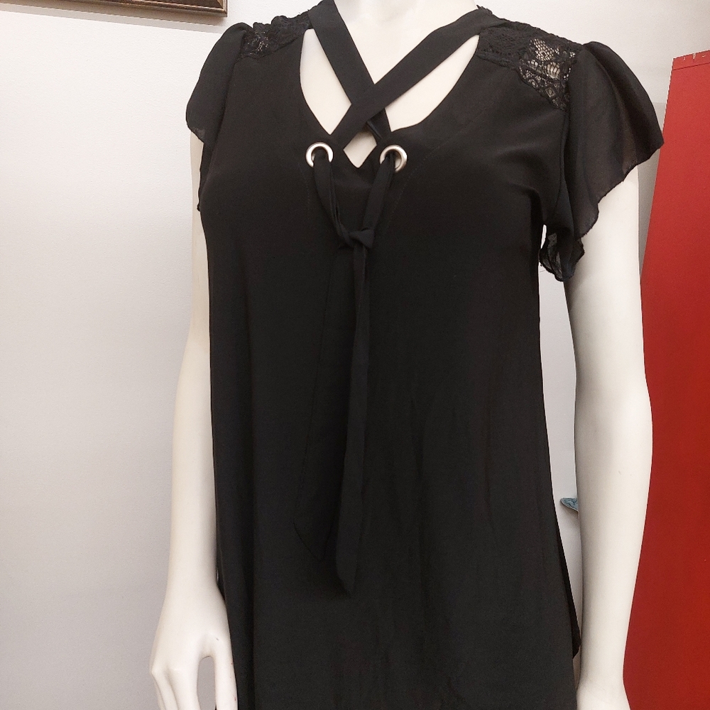 Tutta Bella Womans Top XL Maternity Black Color Lace Sleeveless Blouse